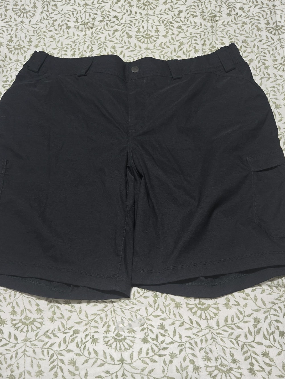 Duluth Trading Co Black Women's Cargo Shorts